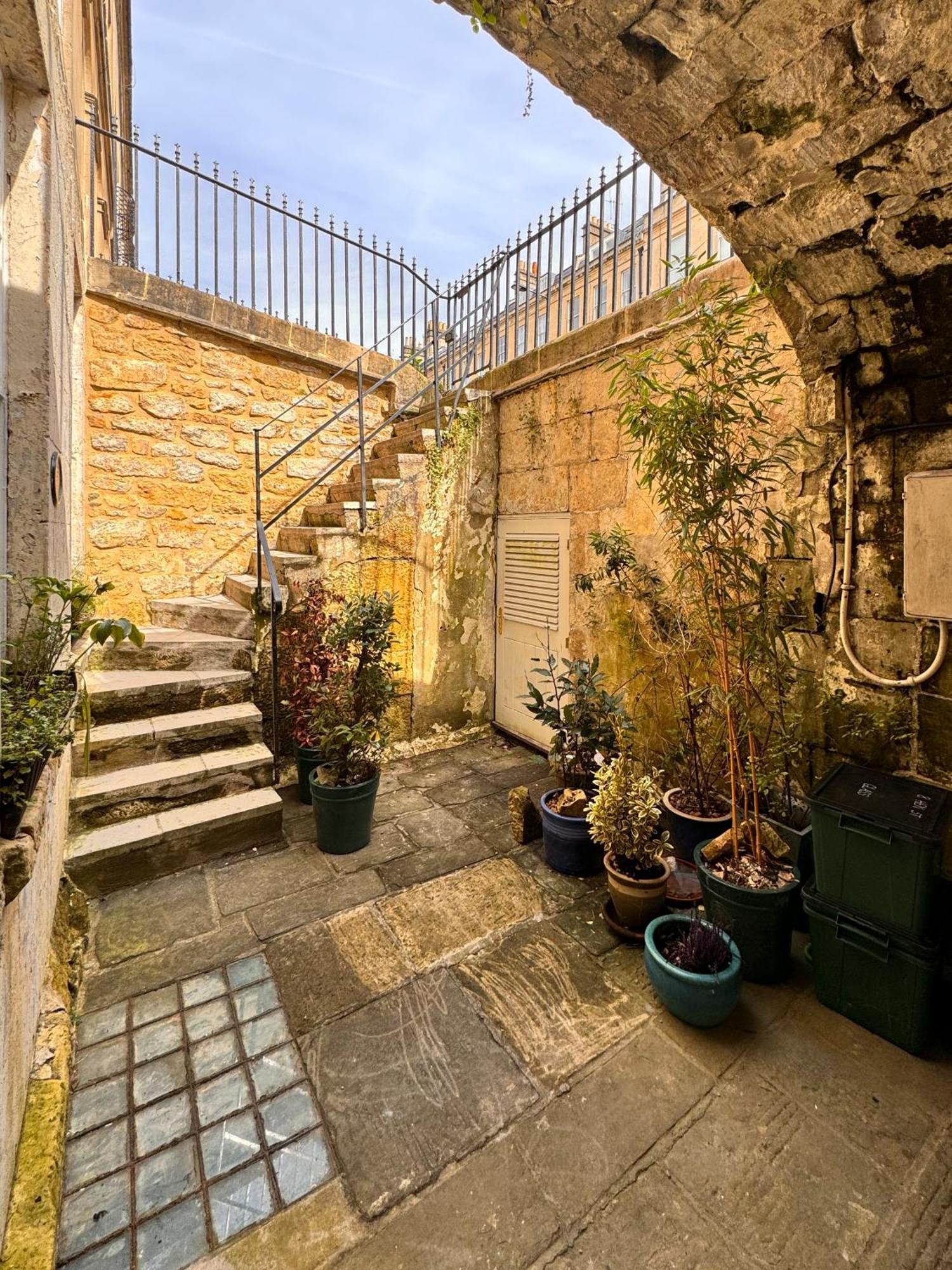 The Pickwick House 2 Bedroom Free Parking Bath Exteriér fotografie